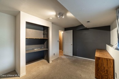 Price reduced! Now's the time to own this spacious home on a on Prairie Falls Golf Club in Idaho - for sale on GolfHomes.com, golf home, golf lot