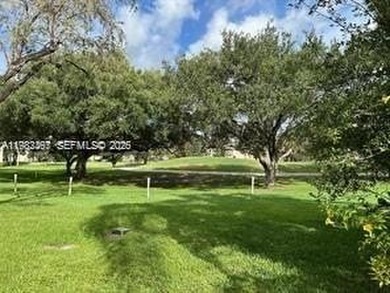 Perfect investment opportunity! Spacious and bright 3-bedroom on Pine Island Ridge Country Club in Florida - for sale on GolfHomes.com, golf home, golf lot