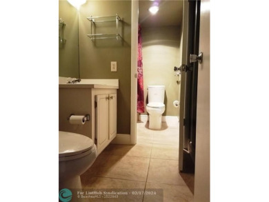 Lovely, Spacious, Immaculate 1 Bedroom + 2 bath condo in Gated on Pembroke Lakes Golf Club in Florida - for sale on GolfHomes.com, golf home, golf lot
