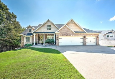 Exquisite Renovations! The entire home was painted, including on Bella Vista Country Club - Scottsdale in Arkansas - for sale on GolfHomes.com, golf home, golf lot