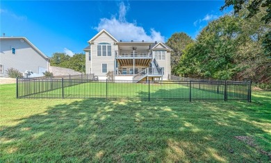 Exquisite Renovations! The entire home was painted, including on Bella Vista Country Club - Scottsdale in Arkansas - for sale on GolfHomes.com, golf home, golf lot