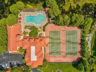 Seize the opportunity to own a piece of resort-style living in on Feather Sound Country Club in Florida - for sale on GolfHomes.com, golf home, golf lot