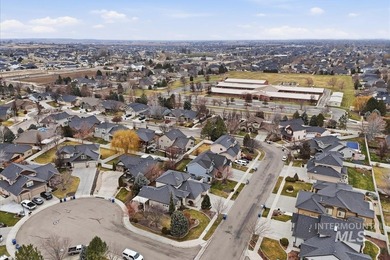 Welcome home to this beautiful 4-bedroom, 2.5-bath, two-story on Hunters Point Golf Club in Idaho - for sale on GolfHomes.com, golf home, golf lot