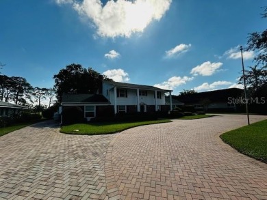 $100K PRICE CUT FROM ORIGINAL- REMODEL THIS BEAUTIFUL HOME TO on Bradenton Country Club in Florida - for sale on GolfHomes.com, golf home, golf lot