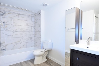 Great opportunity to own a beautifully maintained 2-bedroom on MetroWest Golf Club in Florida - for sale on GolfHomes.com, golf home, golf lot