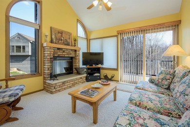 Beautifully appointed 2 bed, 2 bath end-unit Valleywood Golf on Eagle Ridge Inn and Resort in Illinois - for sale on GolfHomes.com, golf home, golf lot