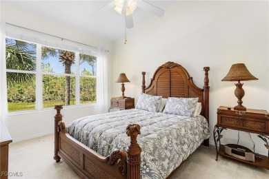 Colonial Country Club: Your Ideal Coach Home Awaits Bright and on Colonial Country Club in Florida - for sale on GolfHomes.com, golf home, golf lot