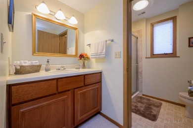 Beautifully appointed 2 bed, 2 bath end-unit Valleywood Golf on Eagle Ridge Inn and Resort in Illinois - for sale on GolfHomes.com, golf home, golf lot