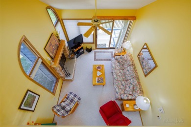 Beautifully appointed 2 bed, 2 bath end-unit Valleywood Golf on Eagle Ridge Inn and Resort in Illinois - for sale on GolfHomes.com, golf home, golf lot