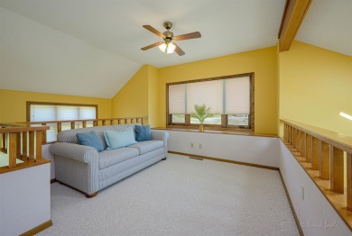 Beautifully appointed 2 bed, 2 bath end-unit Valleywood Golf on Eagle Ridge Inn and Resort in Illinois - for sale on GolfHomes.com, golf home, golf lot