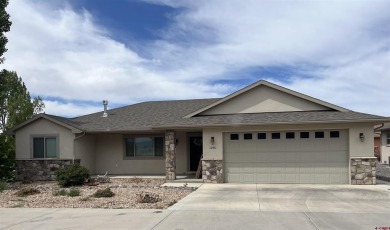 Vicki L Jones, RE/MAX Alpine View, C: , vickijones,  : Stand on Black Canyon Golf Club At Montrose in Colorado - for sale on GolfHomes.com, golf home, golf lot