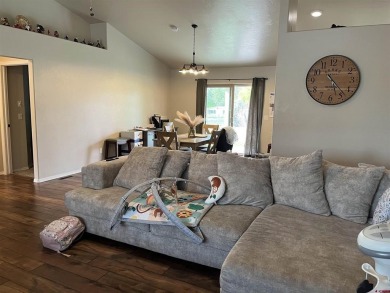 Vicki L Jones, RE/MAX Alpine View, C: , vickijones,  : Stand on Black Canyon Golf Club At Montrose in Colorado - for sale on GolfHomes.com, golf home, golf lot