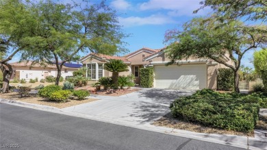 Beautifully maintained, newly painted, move-in ready home on Siena Golf Club in Nevada - for sale on GolfHomes.com, golf home, golf lot