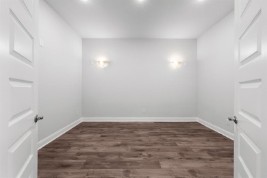 MLS# 20812371 - Built by Altura Homes - Ready Now! ~ This on Heath Golf and Yacht Club in Texas - for sale on GolfHomes.com, golf home, golf lot
