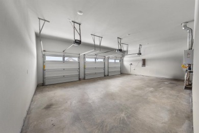 MLS# 20812371 - Built by Altura Homes - Ready Now! ~ This on Heath Golf and Yacht Club in Texas - for sale on GolfHomes.com, golf home, golf lot