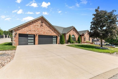 Welcome to 4807 Rolling Hills. This almost 3,700 sq ft home on Fremont Hills Country Club in Missouri - for sale on GolfHomes.com, golf home, golf lot