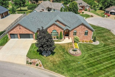 Welcome to 4807 Rolling Hills. This almost 3,700 sq ft home on Fremont Hills Country Club in Missouri - for sale on GolfHomes.com, golf home, golf lot