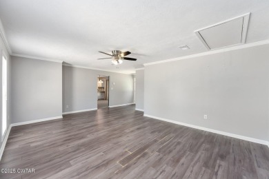 Beautifully updated home on the golf course!    Very clean and on Jackson National Golf Club in Tennessee - for sale on GolfHomes.com, golf home, golf lot