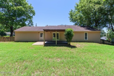 Beautifully updated home on the golf course!    Very clean and on Jackson National Golf Club in Tennessee - for sale on GolfHomes.com, golf home, golf lot