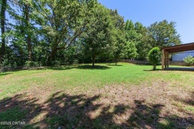 Beautifully updated home on the golf course!    Very clean and on Jackson National Golf Club in Tennessee - for sale on GolfHomes.com, golf home, golf lot