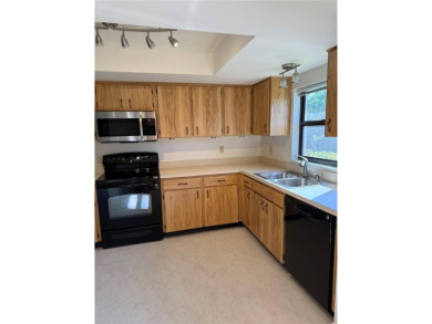 Massive Price reduction !!!This very nice 2 bedroom 2 Bath in on Falcon Watch Golf Club in Florida - for sale on GolfHomes.com, golf home, golf lot