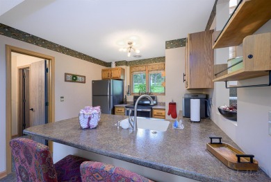 Beautifully appointed and tastefully updated end-unit Spring on Eagle Ridge Inn and Resort in Illinois - for sale on GolfHomes.com, golf home, golf lot