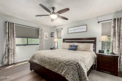Beautifully updated 2BR, 2BA + Den Maya floor plan in the active on Cottonwood Country Club in Arizona - for sale on GolfHomes.com, golf home, golf lot
