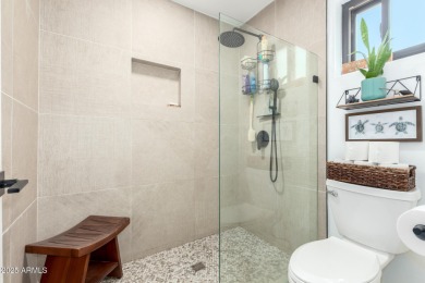 Beautifully updated 2BR, 2BA + Den Maya floor plan in the active on Cottonwood Country Club in Arizona - for sale on GolfHomes.com, golf home, golf lot