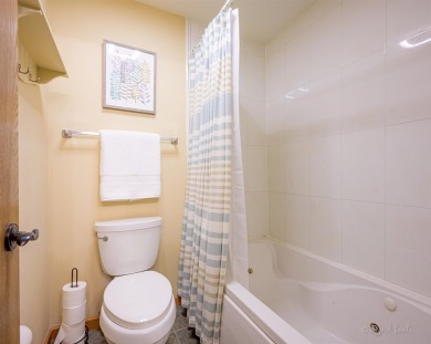 Beautifully appointed and tastefully updated end-unit Spring on Eagle Ridge Inn and Resort in Illinois - for sale on GolfHomes.com, golf home, golf lot