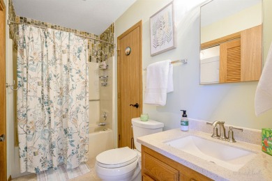 Beautifully appointed and tastefully updated end-unit Spring on Eagle Ridge Inn and Resort in Illinois - for sale on GolfHomes.com, golf home, golf lot