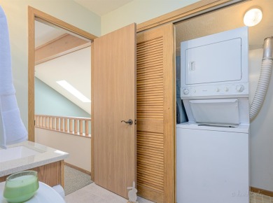 Beautifully appointed and tastefully updated end-unit Spring on Eagle Ridge Inn and Resort in Illinois - for sale on GolfHomes.com, golf home, golf lot