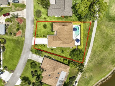 This beautifully updated 3 bedroom, 2 bath pool home is truly on Heritage Ridge Golf Club in Florida - for sale on GolfHomes.com, golf home, golf lot
