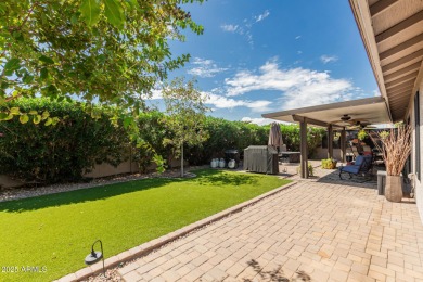 Beautifully updated 2BR, 2BA + Den Maya floor plan in the active on Cottonwood Country Club in Arizona - for sale on GolfHomes.com, golf home, golf lot