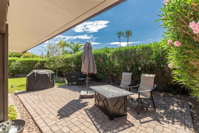 Beautifully updated 2BR, 2BA + Den Maya floor plan in the active on Cottonwood Country Club in Arizona - for sale on GolfHomes.com, golf home, golf lot