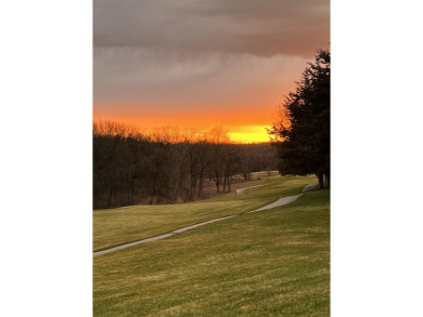 Beautifully appointed and tastefully updated end-unit Spring on Eagle Ridge Inn and Resort in Illinois - for sale on GolfHomes.com, golf home, golf lot