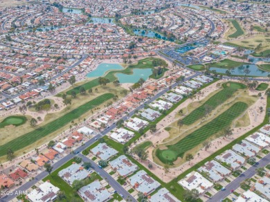 Beautifully updated 2BR, 2BA + Den Maya floor plan in the active on Cottonwood Country Club in Arizona - for sale on GolfHomes.com, golf home, golf lot