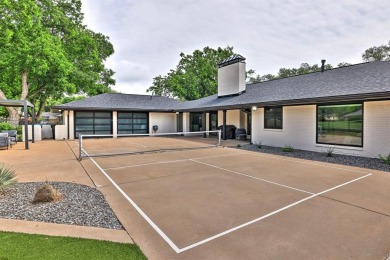 Golf Course Lot! Totally updated 3 bedroom, 2.5 bath home with on Ridglea Golf Course in Texas - for sale on GolfHomes.com, golf home, golf lot