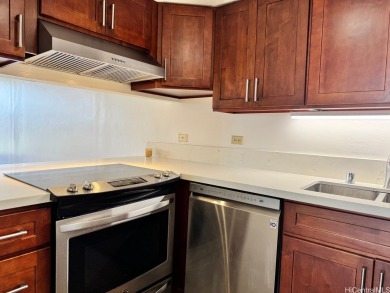 Rarely available 3 bedroom, 2 bath, 2 parking unit at Horizon on Honolulu Country Club in Hawaii - for sale on GolfHomes.com, golf home, golf lot