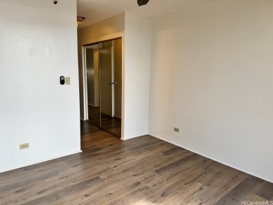 Rarely available 3 bedroom, 2 bath, 2 parking unit at Horizon on Honolulu Country Club in Hawaii - for sale on GolfHomes.com, golf home, golf lot