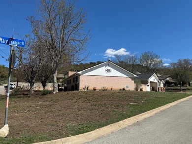 This well-maintained 3-bedroom, 2-bath home features many on Scott Schriener Municipal Golf Course in Texas - for sale on GolfHomes.com, golf home, golf lot