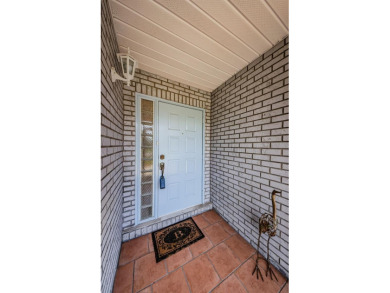 Welcome to carefree Florida living in this move-in ready on Summertree Golf Course in Florida - for sale on GolfHomes.com, golf home, golf lot