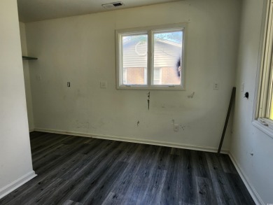 CALLING ALL INVESTORS --- Fixer Upper Estate Sale!!! Have you on Beachwood Golf Club in South Carolina - for sale on GolfHomes.com, golf home, golf lot
