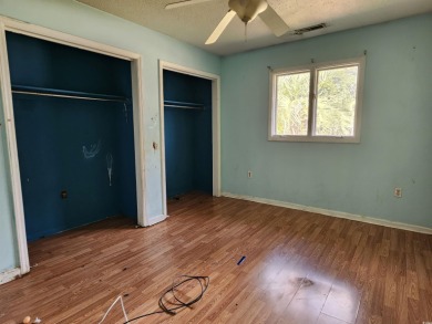 CALLING ALL INVESTORS --- Fixer Upper Estate Sale!!! Have you on Beachwood Golf Club in South Carolina - for sale on GolfHomes.com, golf home, golf lot