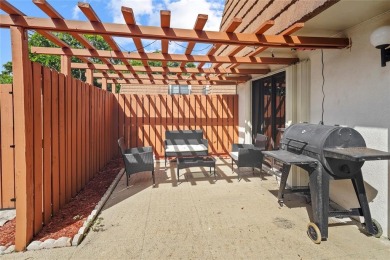 OFFERING SELLERS CREDIT. Get up to $10,000.00 qualified Buyers on Pine Island Ridge Country Club in Florida - for sale on GolfHomes.com, golf home, golf lot