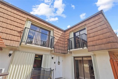 OFFERING SELLERS CREDIT. Get up to $10,000.00 qualified Buyers on Pine Island Ridge Country Club in Florida - for sale on GolfHomes.com, golf home, golf lot