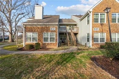 Well-maintained condominium located in the Villas of Glenwood on Honey Bee Golf Club in Virginia - for sale on GolfHomes.com, golf home, golf lot