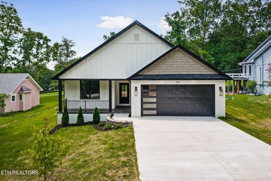Golf Front Luxury with Seasonal Mountain Views & Premier on Druid Hills Golf Club in Tennessee - for sale on GolfHomes.com, golf home, golf lot