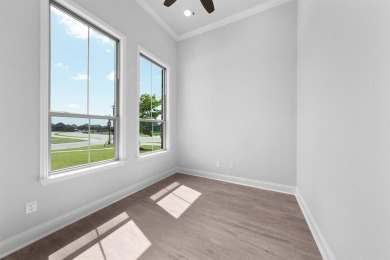 MLS# 20812378 - Built by Altura Homes - Ready Now! ~ This on Heath Golf and Yacht Club in Texas - for sale on GolfHomes.com, golf home, golf lot