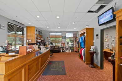 RECENTLY REMODELED, MOVE-IN READY 2 Bedroom, 2 Bath, 2nd floor on The Links at Carillon in Illinois - for sale on GolfHomes.com, golf home, golf lot