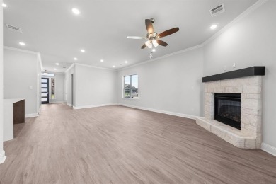 MLS# 20812378 - Built by Altura Homes - Ready Now! ~ This on Heath Golf and Yacht Club in Texas - for sale on GolfHomes.com, golf home, golf lot